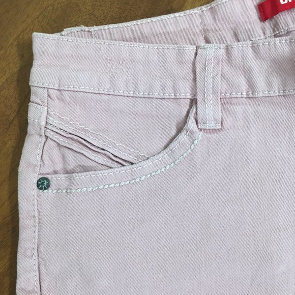 Juniors/Ladies Denim Shorts - Picture 3 of 5